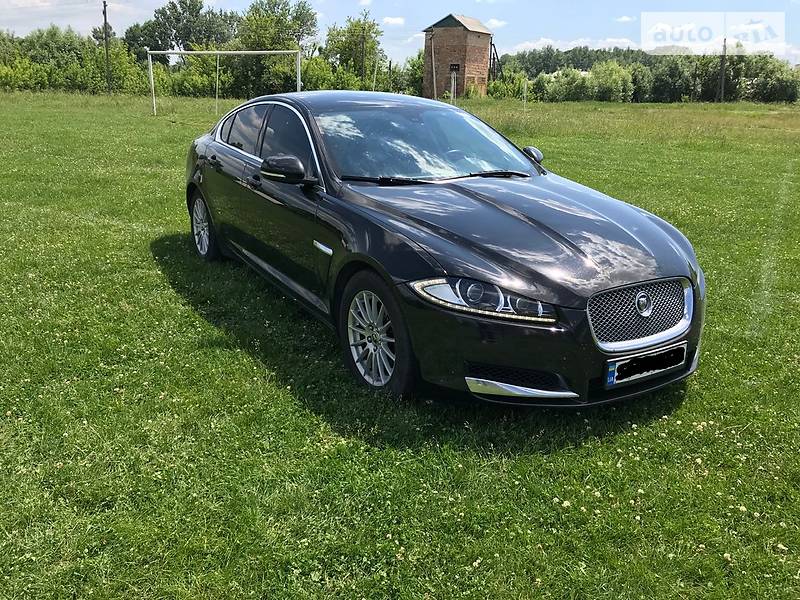 Седан Jaguar XF 2013 в Івано-Франківську