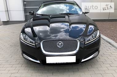 Седан Jaguar XF 2014 в Чернигове