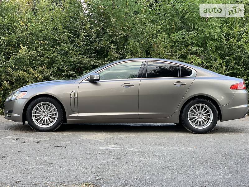 Седан Jaguar XF 2008 в Тернополе