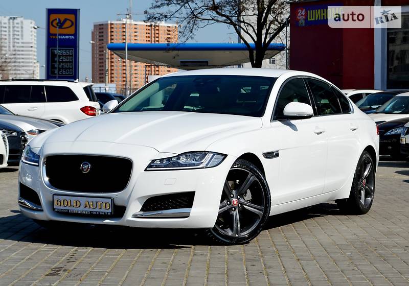 Седан Jaguar XF 2016 в Одесі