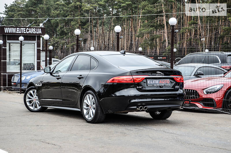 Седан Jaguar XF 2016 в Києві