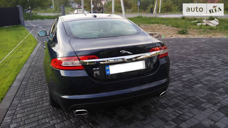 Седан Jaguar XF 2010 в Фастове
