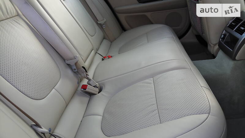 Седан Jaguar XF 2010 в Фастове