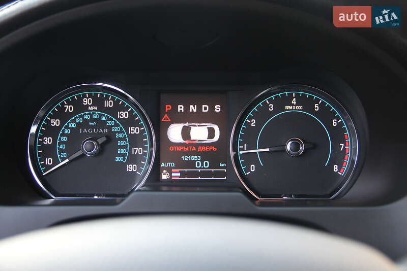 Седан Jaguar XF 2013 в Покровске