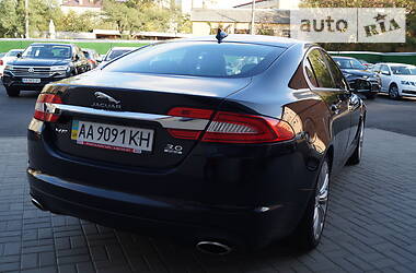 Седан Jaguar XF 2015 в Киеве