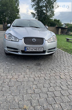 Седан Jaguar XF 2008 в Шумську