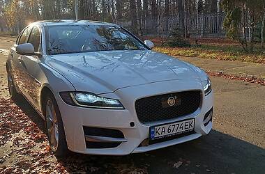 Седан Jaguar XF 2019 в Киеве