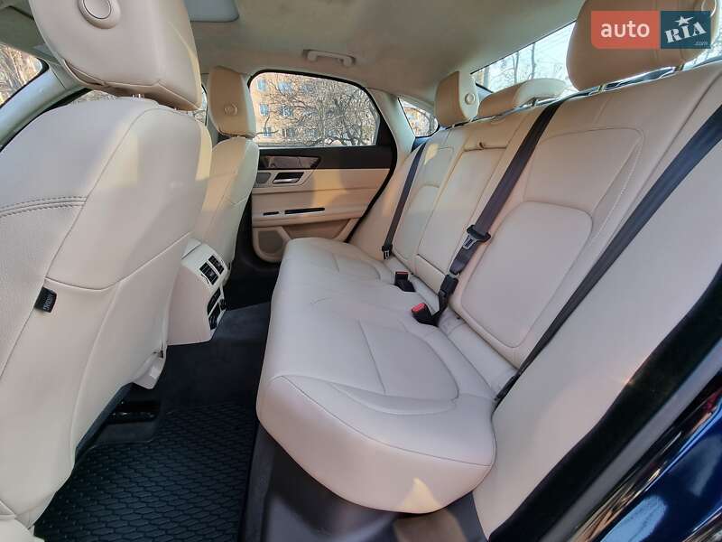 Седан Jaguar XF 2019 в Черкассах фото 14 Седан Jaguar XF 2019 в Черкассах