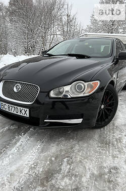 Седан Jaguar XF 2009 в Львове