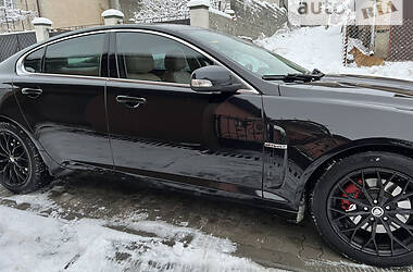 Седан Jaguar XF 2009 в Львове