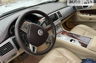 Седан Jaguar XF 2009 в Львове