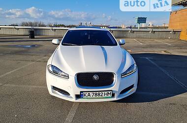 Седан Jaguar XF 2012 в Киеве