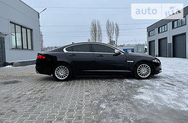 Седан Jaguar XF 2013 в Ивано-Франковске