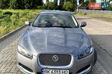 Седан Jaguar XF 2013 в Ровно