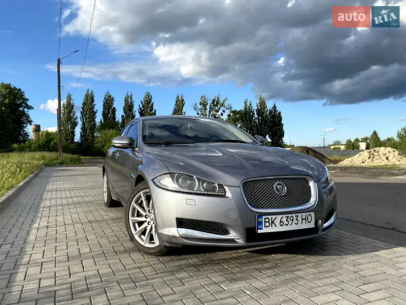 Jaguar XF 2013