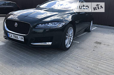 Седан Jaguar XF 2016 в Черкасах