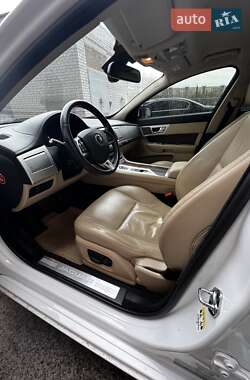 Седан Jaguar XF 2015 в Днепре