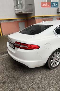Седан Jaguar XF 2015 в Днепре