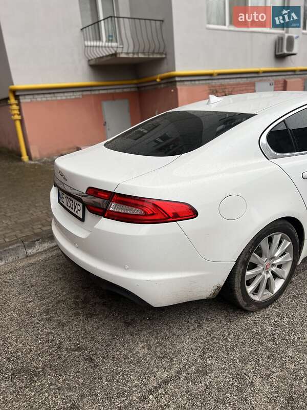 Седан Jaguar XF 2015 в Днепре