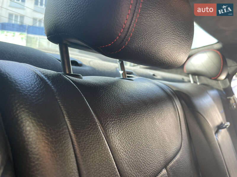 Седан Jaguar XF 2015 в Одессе