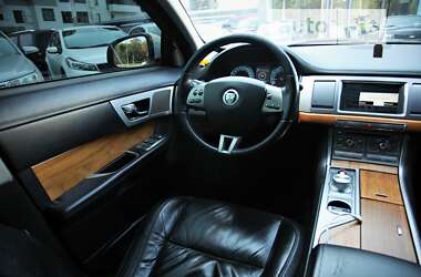 Седан Jaguar XF 2008 в 