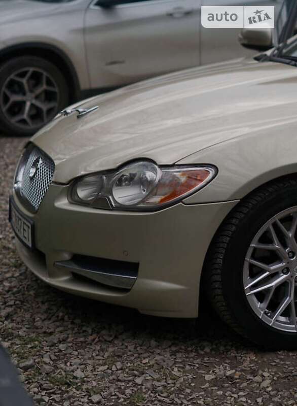 Седан Jaguar XF 2008 в Виннице