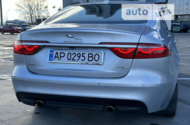 Седан Jaguar XF 2018 в Киеве
