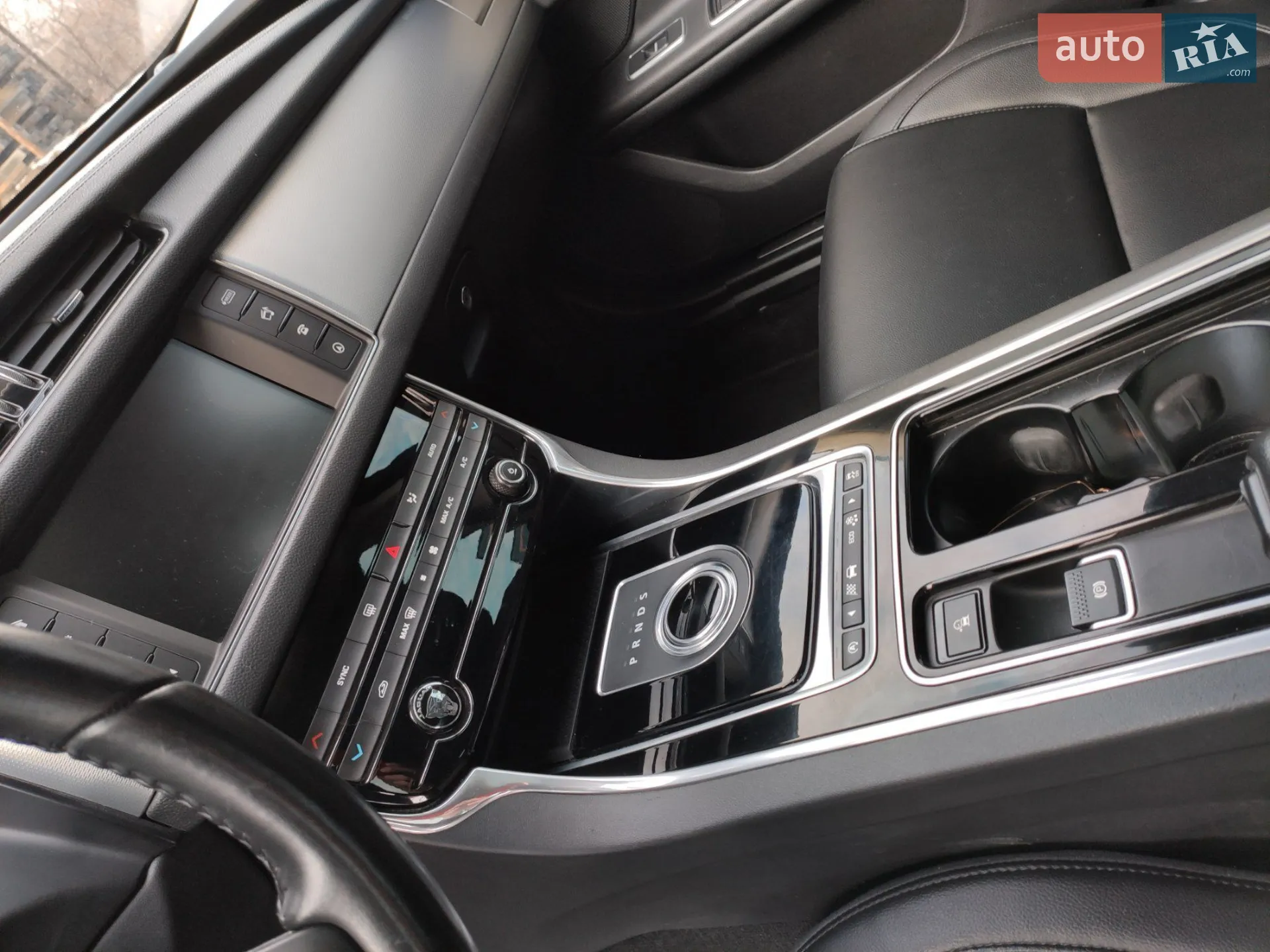 2015 Jaguar XF - мініатюра 51