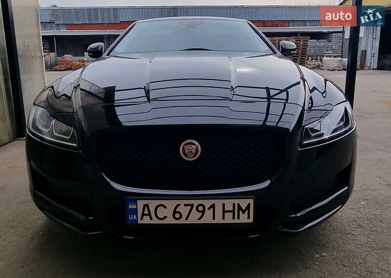 Седан Jaguar XF 2016 в Луцьку