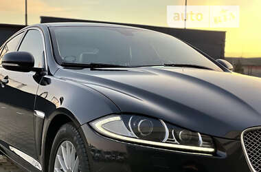 Седан Jaguar XF 2012 в Ивано-Франковске