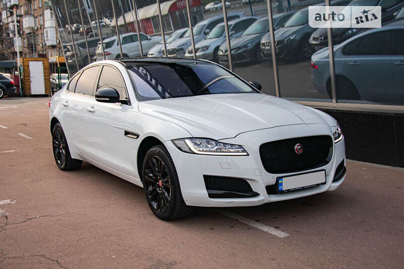 Седан Jaguar XF 2018 в Києві