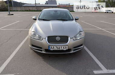 Седан Jaguar XF 2010 в Киеве