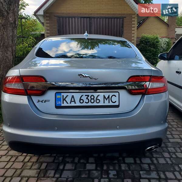 Седан Jaguar XF 2014 в Киеве