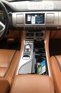 Седан Jaguar XF 2012 в Одессе