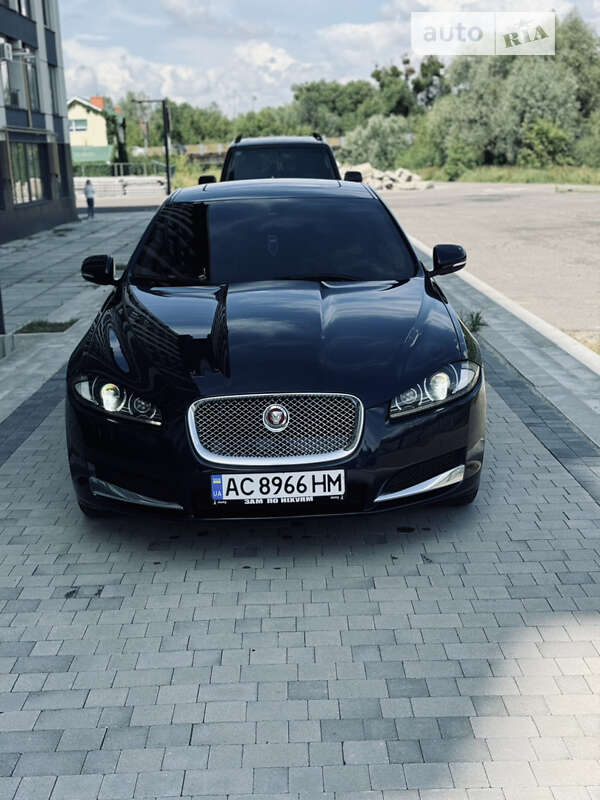 Седан Jaguar XF 2014 в Луцьку