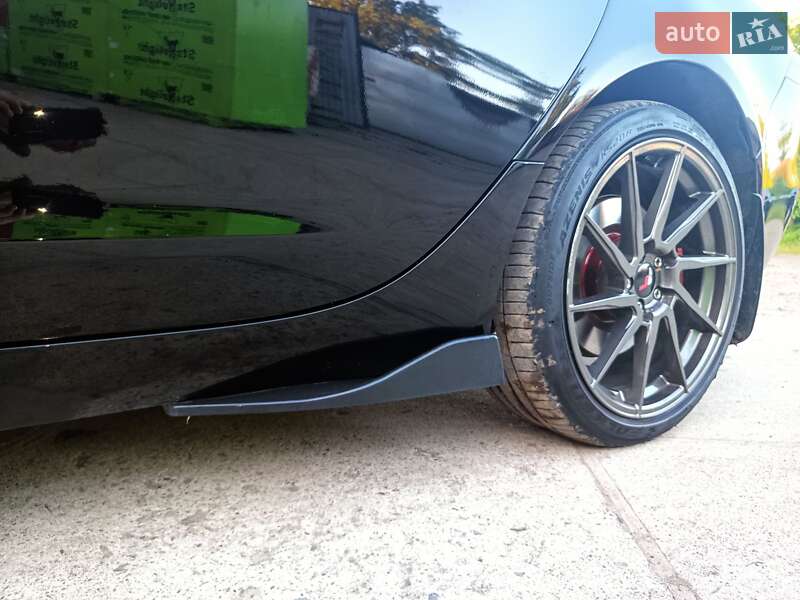 Седан Jaguar XF 2015 в Тячеві