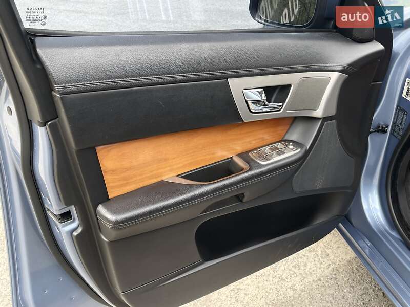 Седан Jaguar XF 2008 в Києві