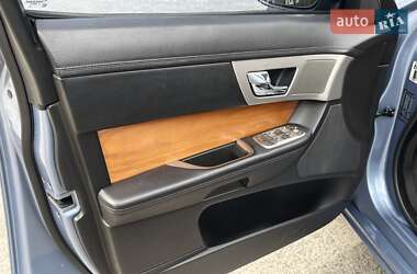 Седан Jaguar XF 2008 в 