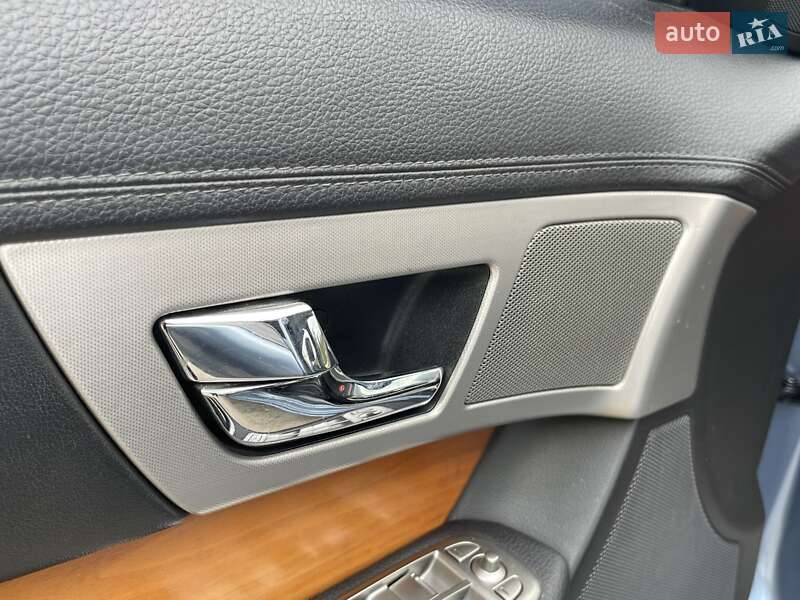 Седан Jaguar XF 2008 в Києві