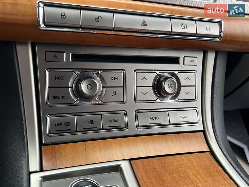 Седан Jaguar XF 2008 в Києві