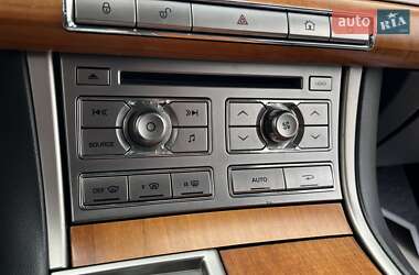 Седан Jaguar XF 2008 в 