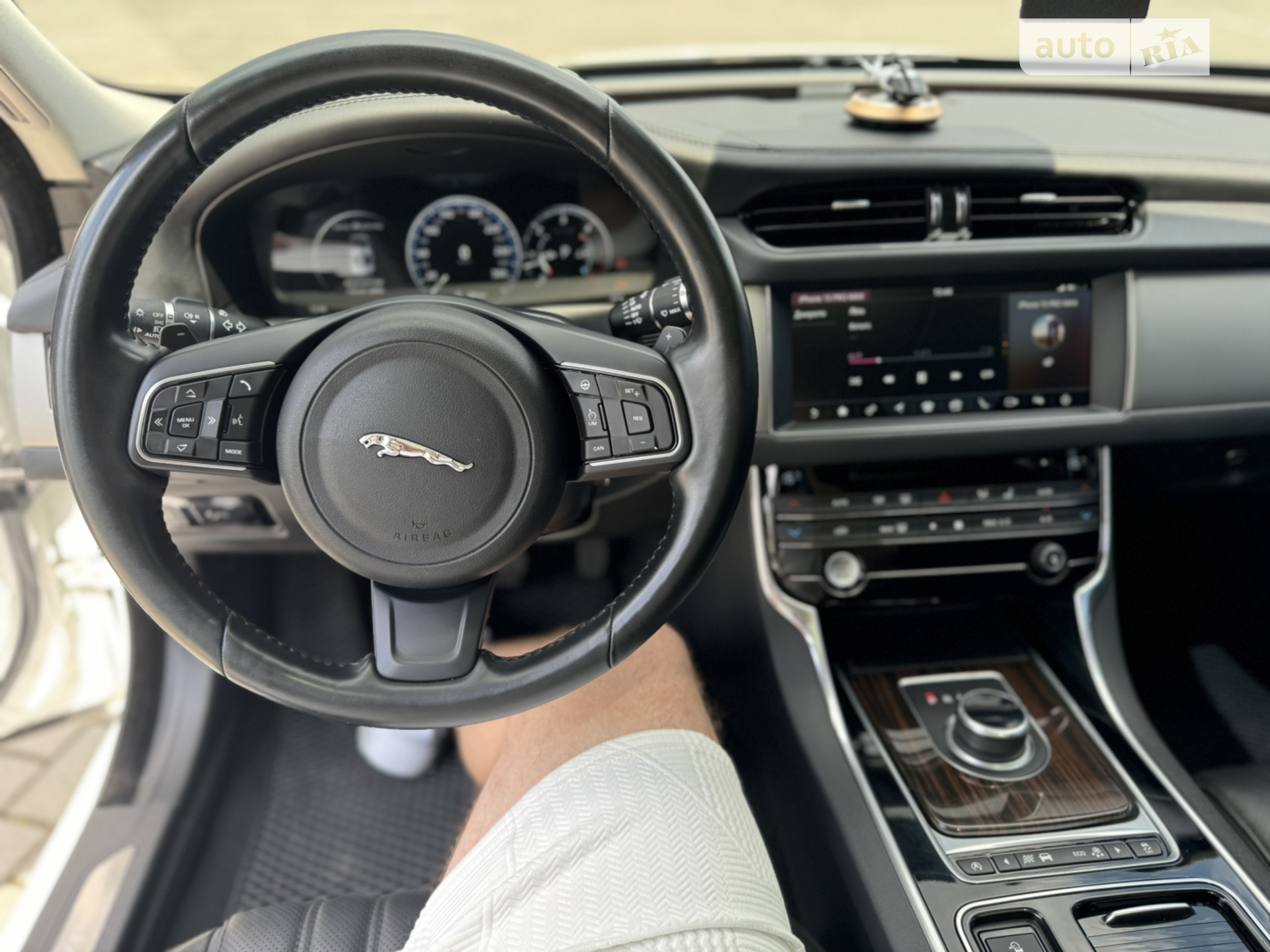 2016 Jaguar XF - мініатюра 30