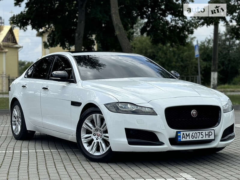 Седан Jaguar XF 2016 в Коломые фото 47 Седан Jaguar XF 2016 в Коломые