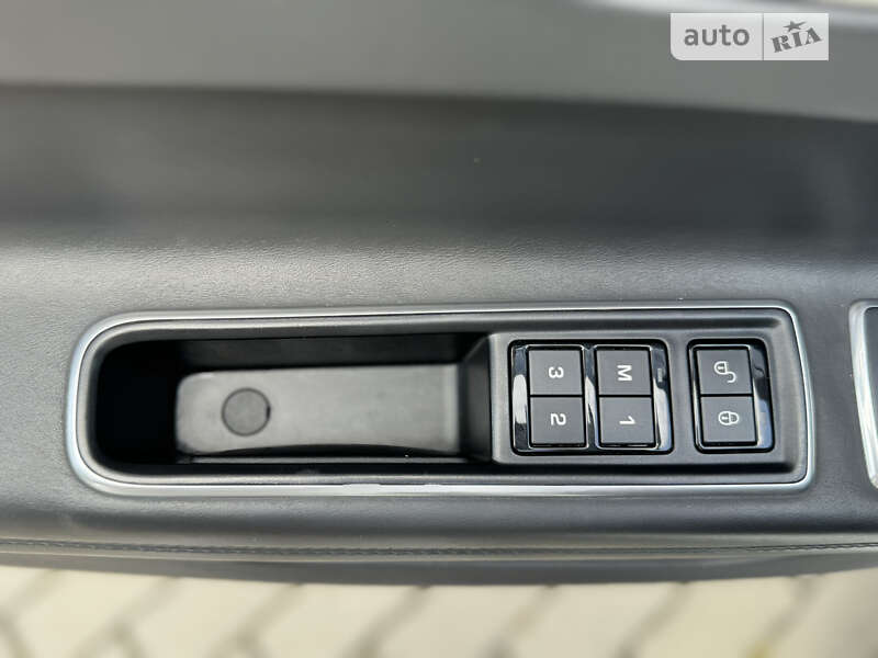 Седан Jaguar XF 2016 в Коломые фото 60 Седан Jaguar XF 2016 в Коломые