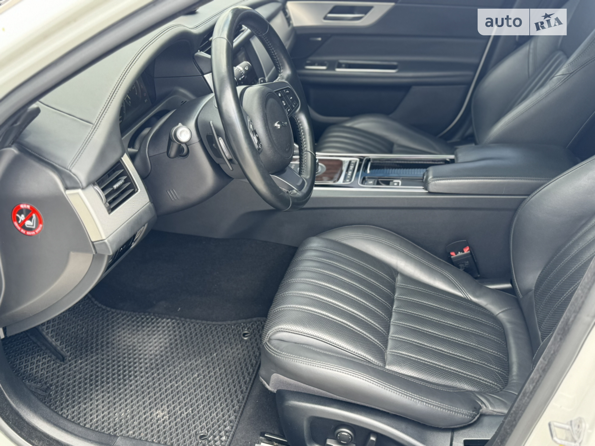 2016 Jaguar XF - мініатюра 61