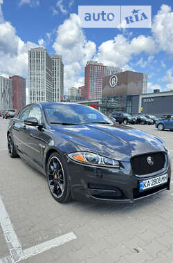 Седан Jaguar XF 2015 в Киеве