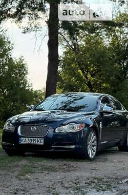 Седан Jaguar XF 2008 в Корсуне-Шевченковском