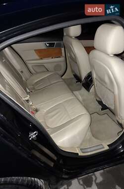 Седан Jaguar XF 2009 в Белогорье