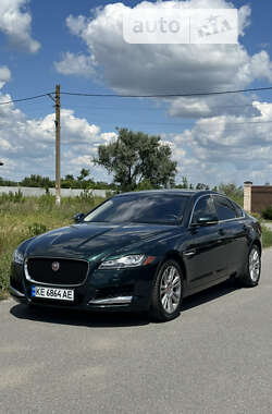 Седан Jaguar XF 2016 в Дніпрі