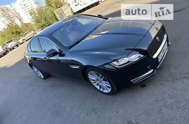 Седан Jaguar XF 2016 в Черкасах